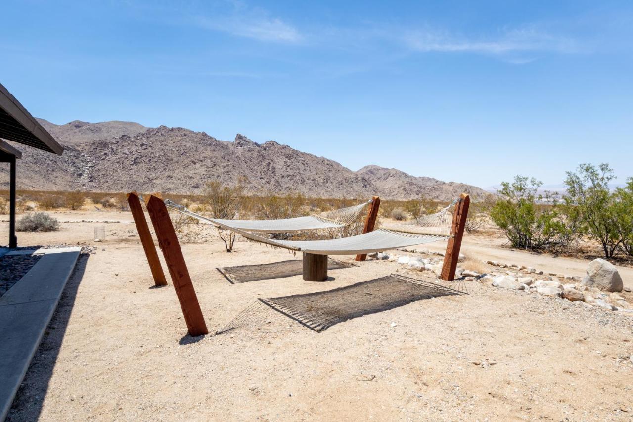 1 Minute To Joshua Tree National Park, Hot Tub, Stars, Private - The Wkndr Βίλα Twentynine Palms Εξωτερικό φωτογραφία
