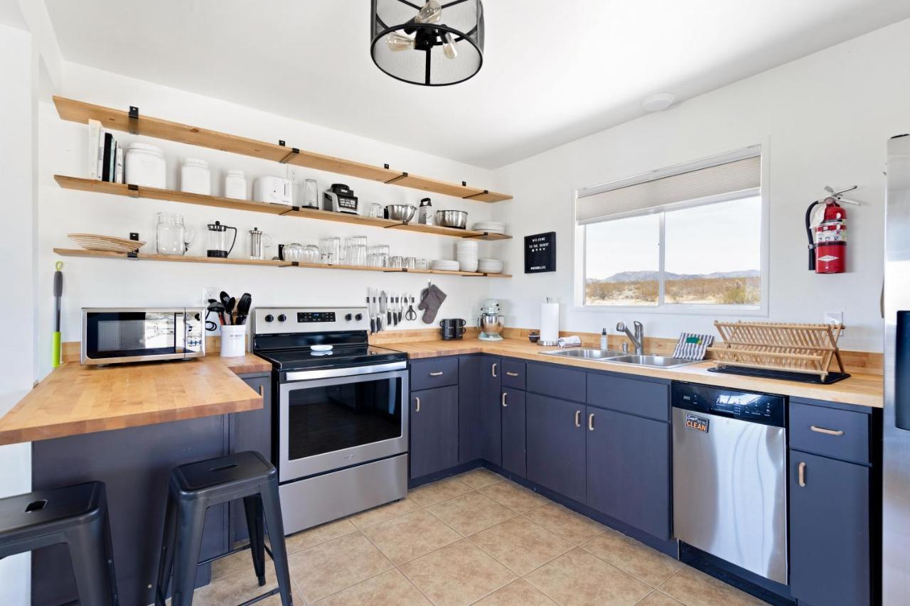 1 Minute To Joshua Tree National Park, Hot Tub, Stars, Private - The Wkndr Βίλα Twentynine Palms Εξωτερικό φωτογραφία
