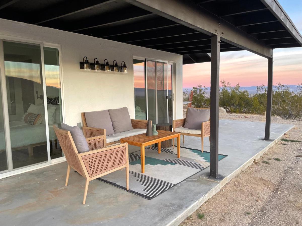 1 Minute To Joshua Tree National Park, Hot Tub, Stars, Private - The Wkndr Βίλα Twentynine Palms Εξωτερικό φωτογραφία